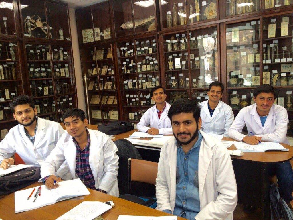 13667964_435026666621763_1516391012875868183_o - Worldwide Colleges