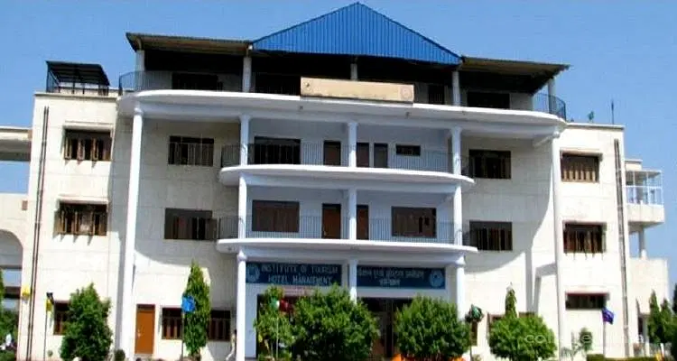 Maharani-Laxmi-Bai-Medical-College-4