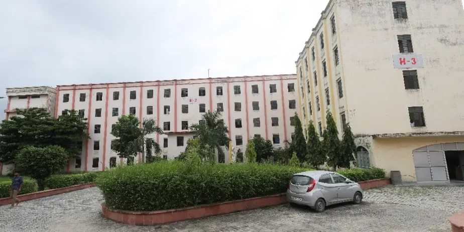 Naraina-Medical-College-6