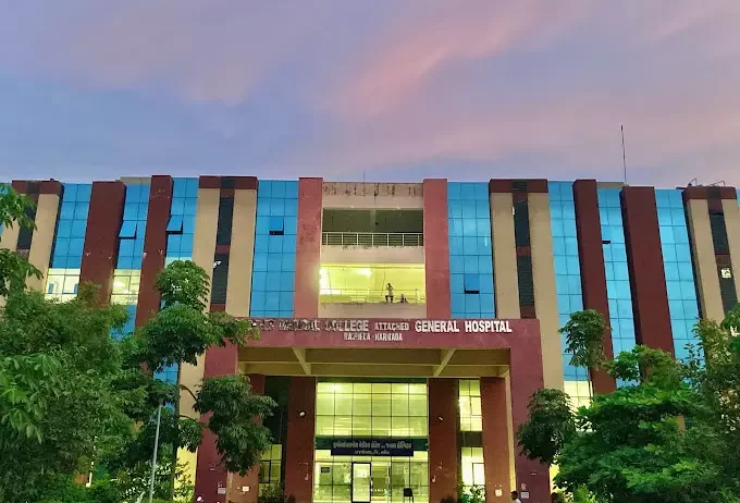 GMERS-Medical-College-Rajpipla-1