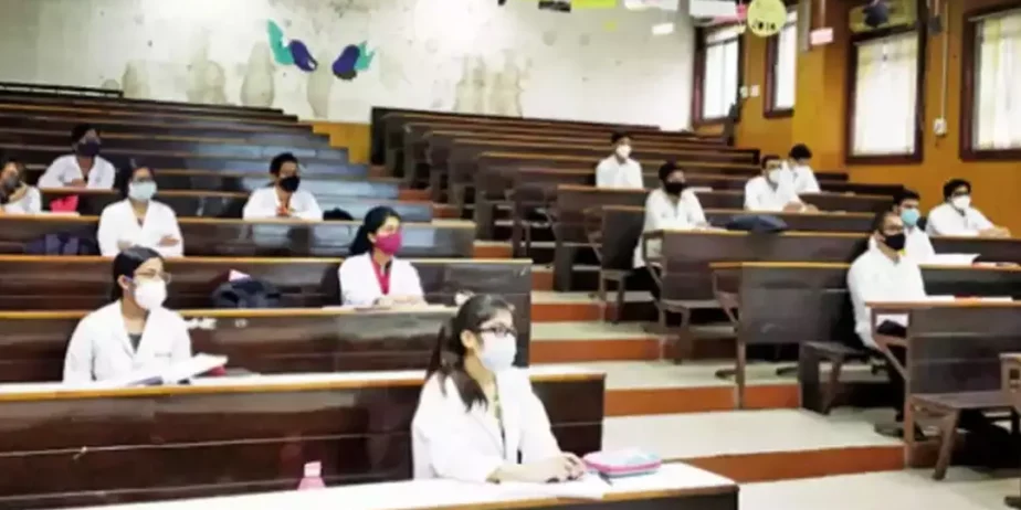 Al-Azhar-Medical-College-and-Super-Speciality-Hospital-Thodupuzha-3