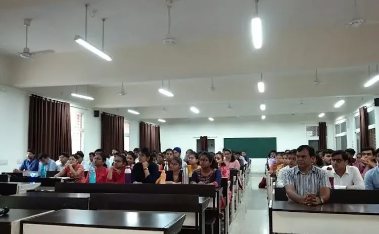 M-G-M-Medical-College-Indore-4