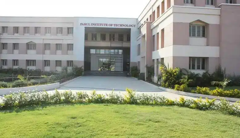 Parul-Institute-of-Medical-Sciences-Research-Vadodara-Gujarat-1-1