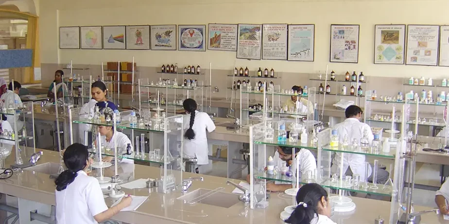 Swami-Ramanand-Teerth-Rural-Medical-College-Ambajogai-3