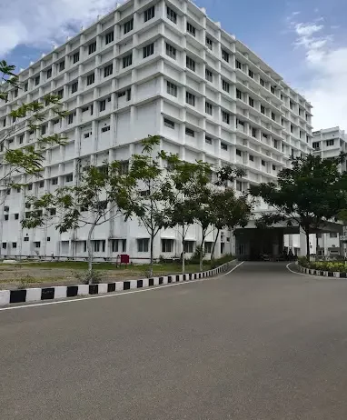 Trichy-SRM-Medical-College-Hospital-Research-Center-Trichy-2