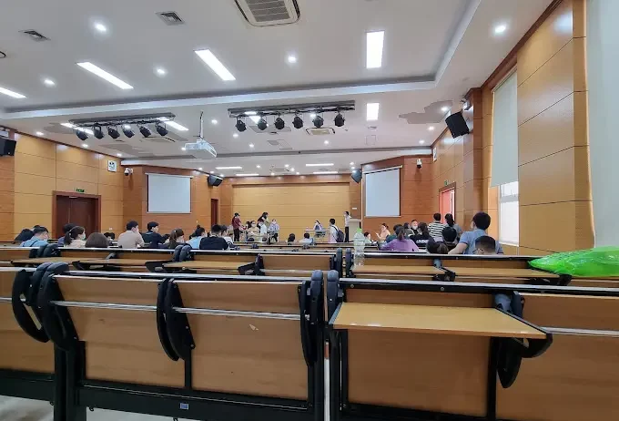 Hanoi-Medical-University-Vietnam-3