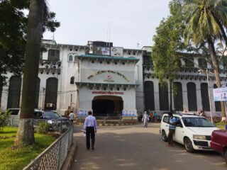 Dhaka-Medical-College-and-Hospital-1